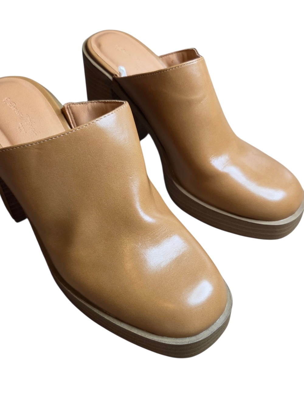 Universal Thread Tan Platform Mule Clogs